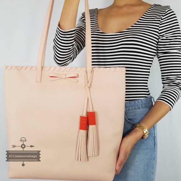 kate spade Handbags - Kate spade Au Naturel Purpose Tote Tassel Nwt Bag